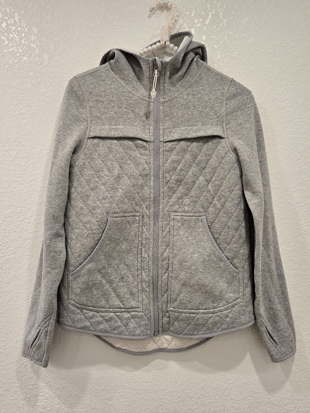 ivivva by lululemon quilted full-zip hoodie Light Gray 12